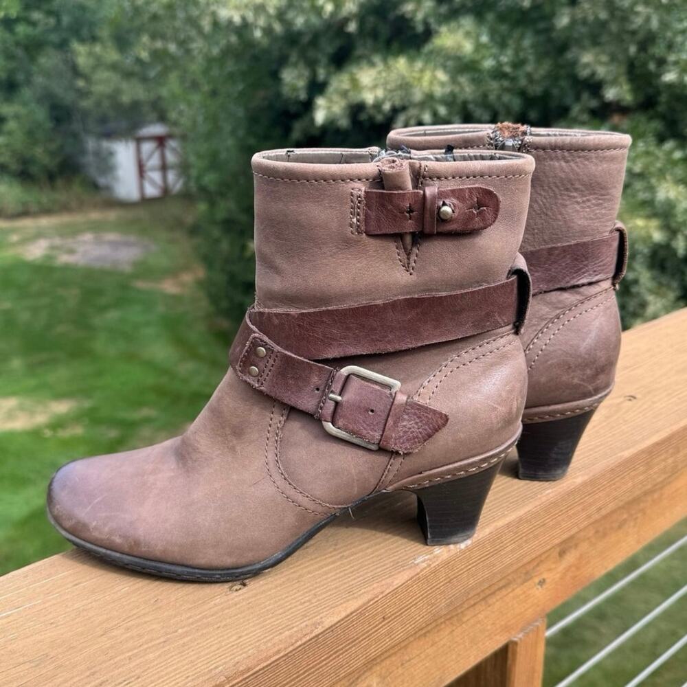 Rockport Cobb Hill size 7 Sienna-Ch Brown Leather Buckle Strap Boots
